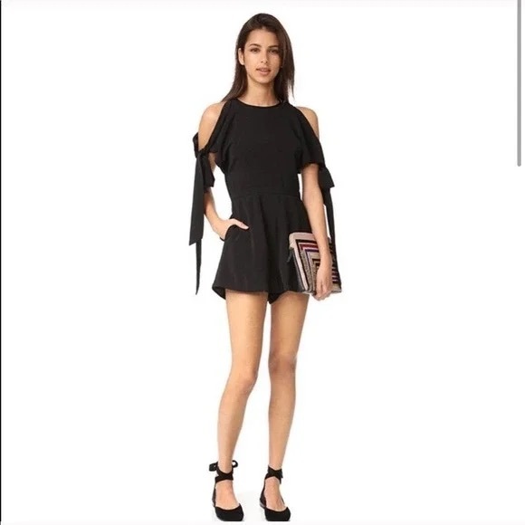 Keepsake The Label Two Minds Cold Shoulder Blck Playsuit Romper sz Medium - Picture 5 of 16